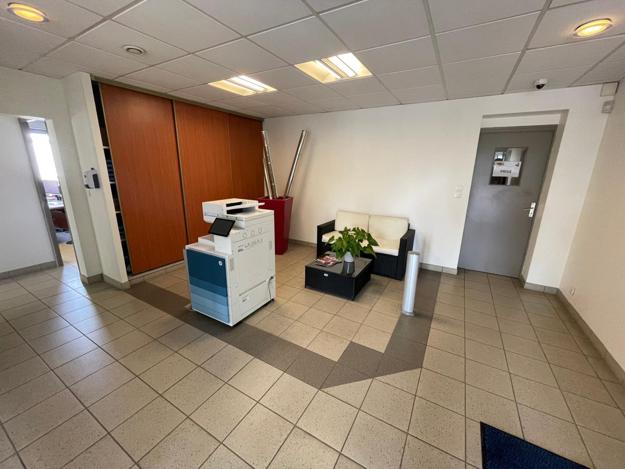 Local d'activité Cesson-Sévigné 1239m² Vente local d'activité Cesson-Sévigné Ille-et-Vilaine OVACT2424398 1